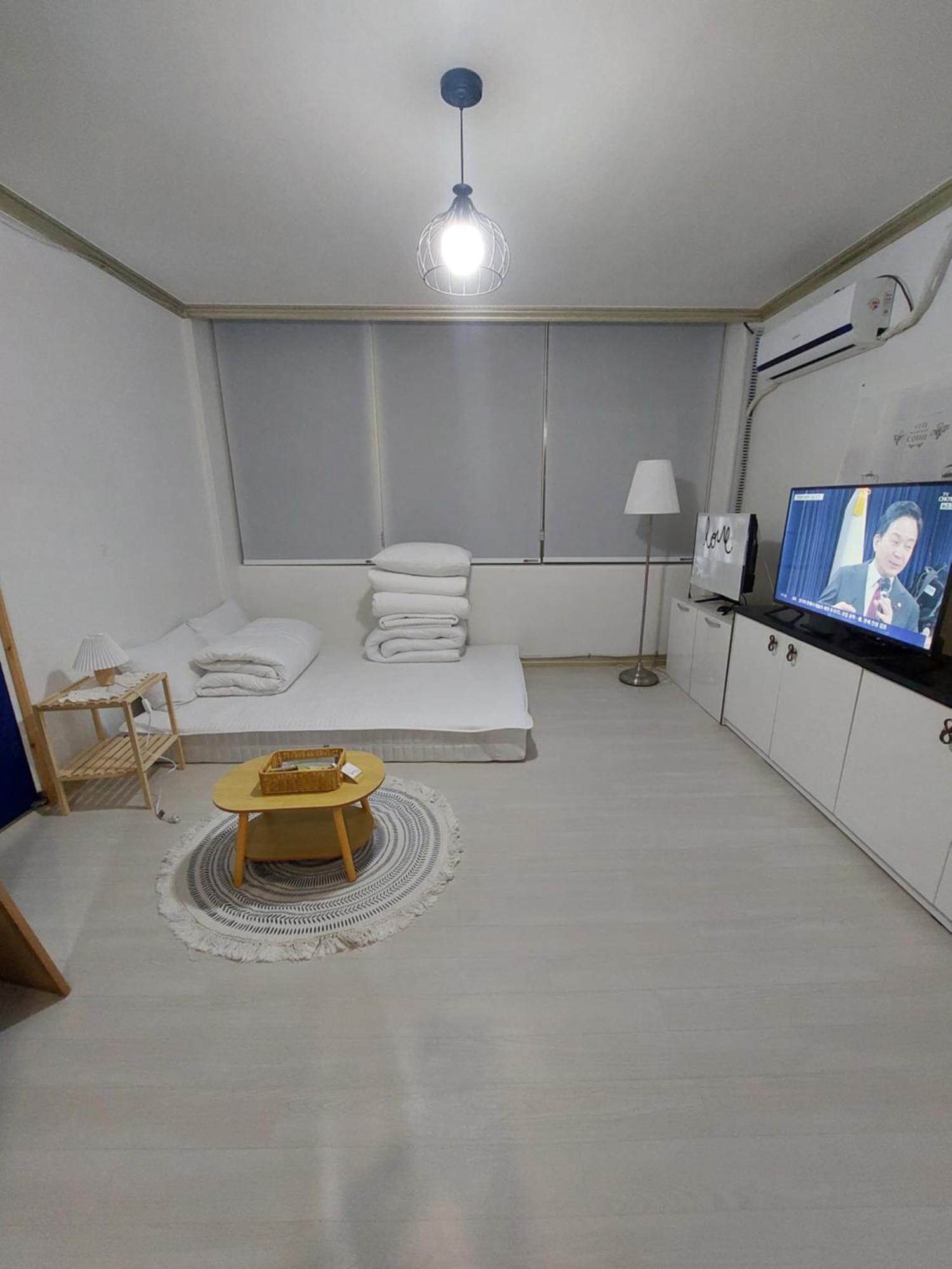 Blau Guesthouse Γκιονγκγού Εξωτερικό φωτογραφία